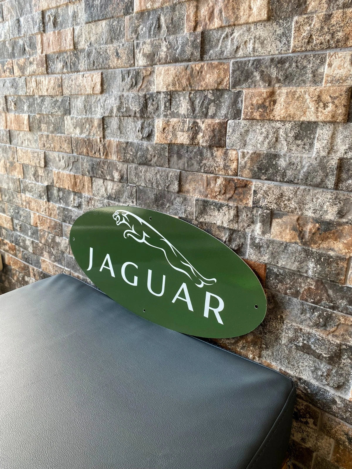 Jaguar Oval Emblem - Heritage Metal Tabela
