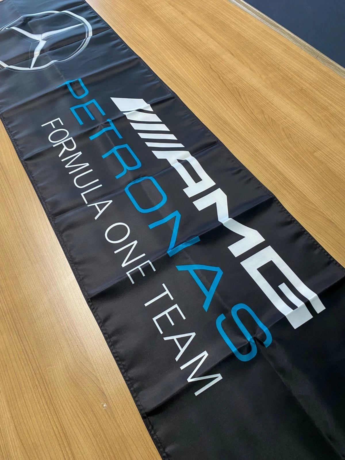 Mercedes-AMG Petronas Formula One Team Flama