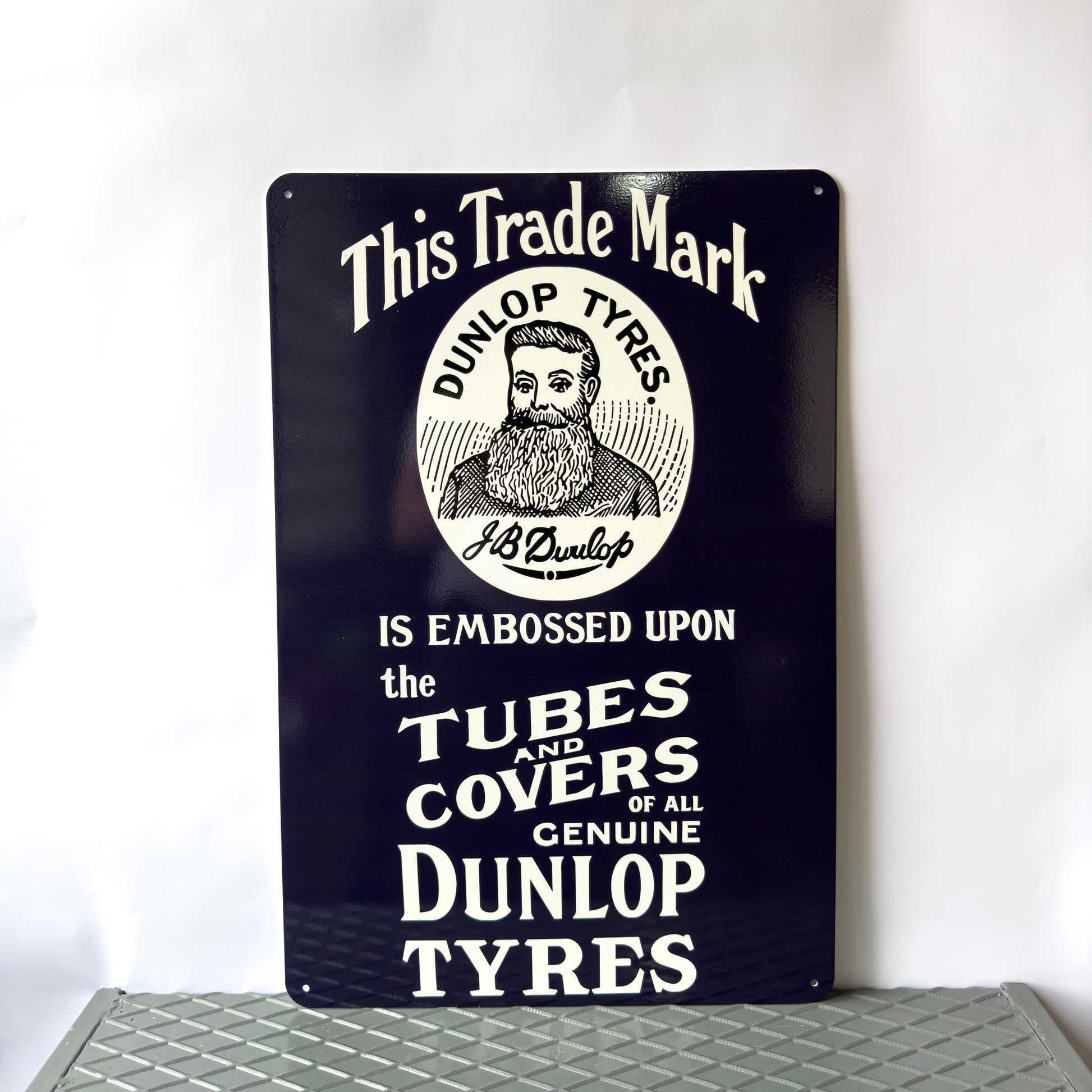 Dunlop Tyres Metal Tabela