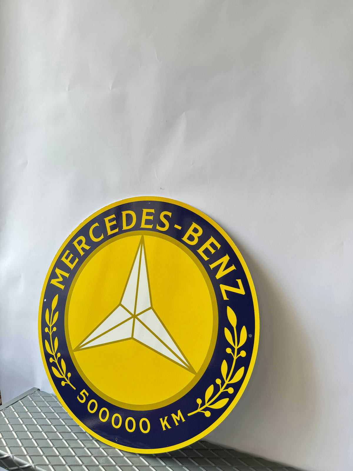 Mercedes Benz Metal Tabela