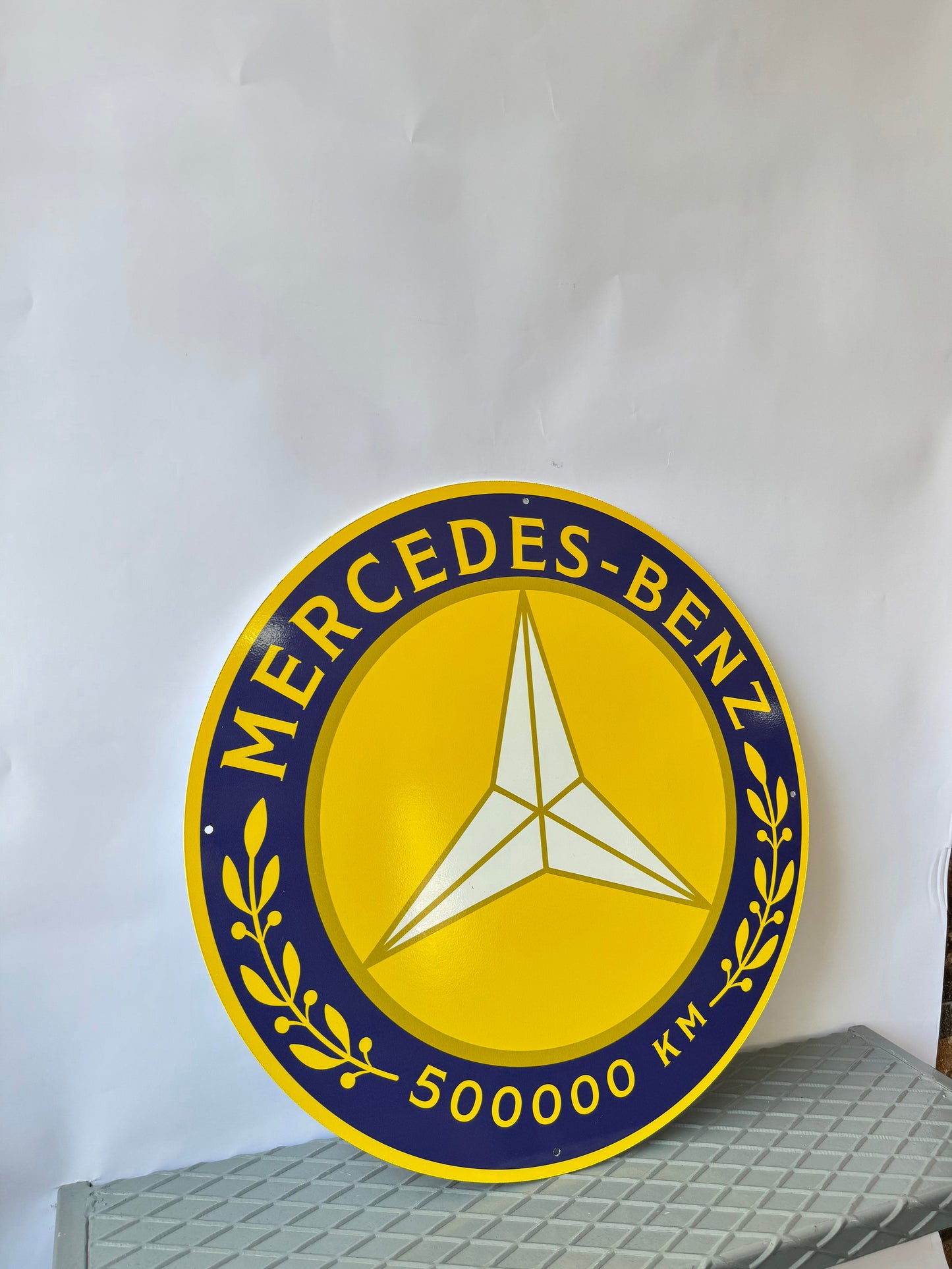 Mercedes Benz Metal Tabela