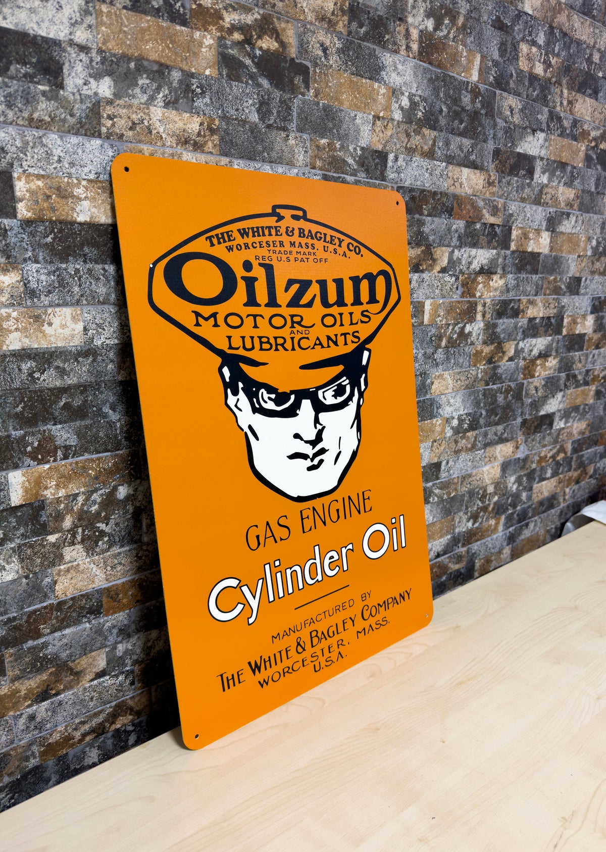 Oilzum Cylinder Oil - Vintage Garage & Man Cave Metal Tabela