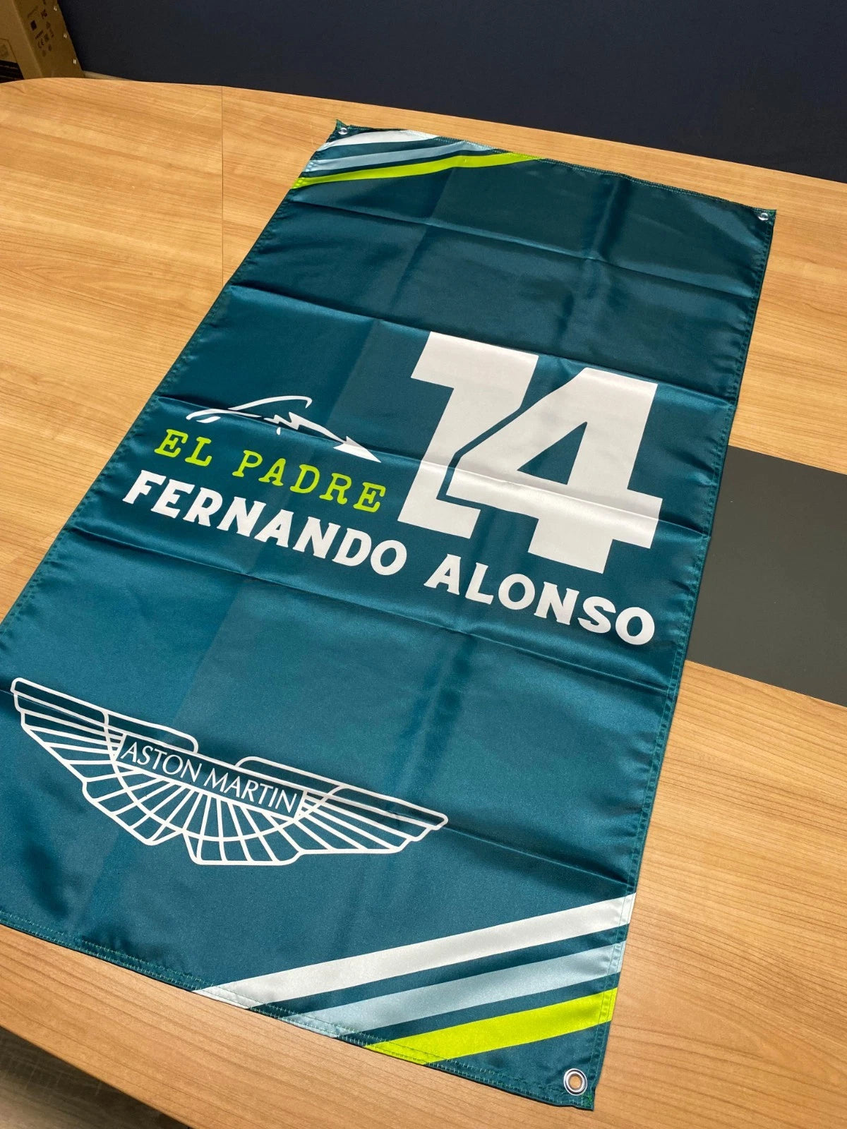 Aston Martin Fernando Alonso - El Padre Flama