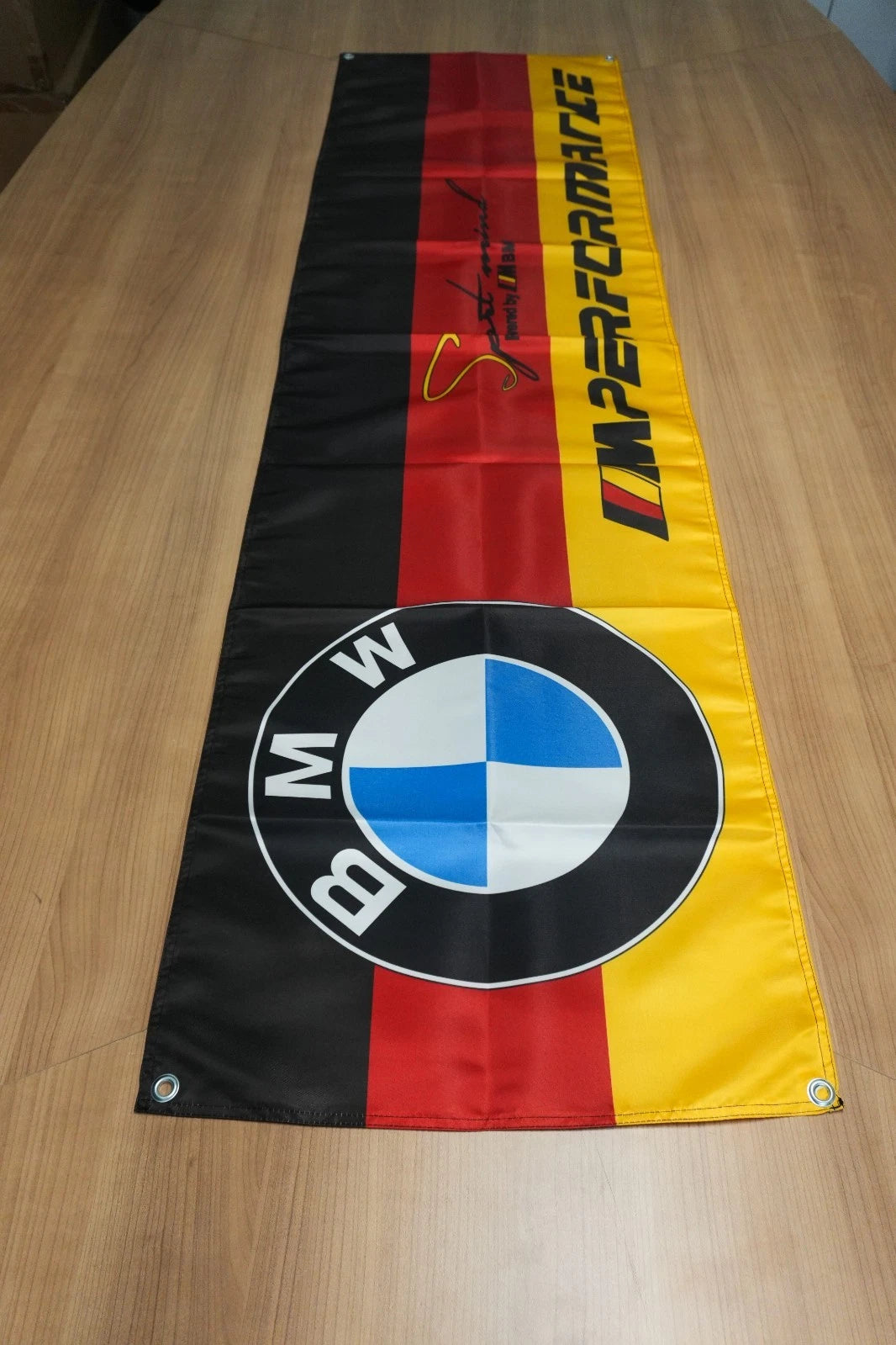 BMW M Performance Signature Flama