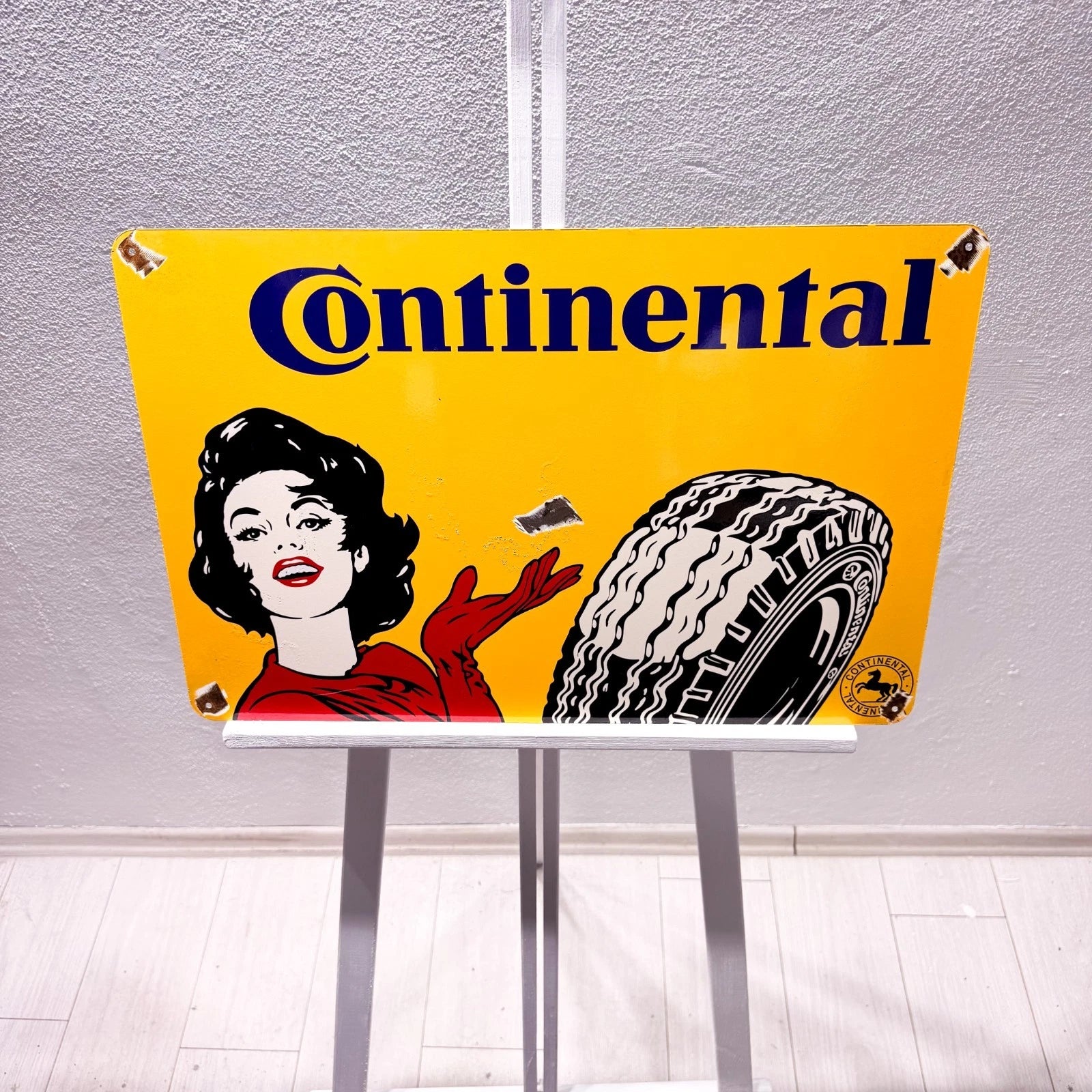 Continental Rusted Tire Advertising Metal Tabela