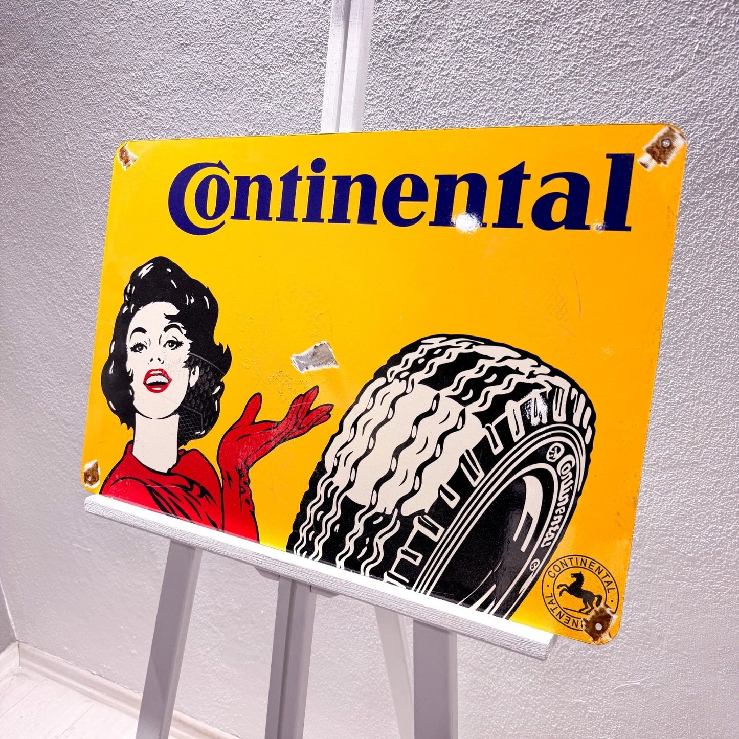 Continental Rusted Tire Advertising Metal Tabela