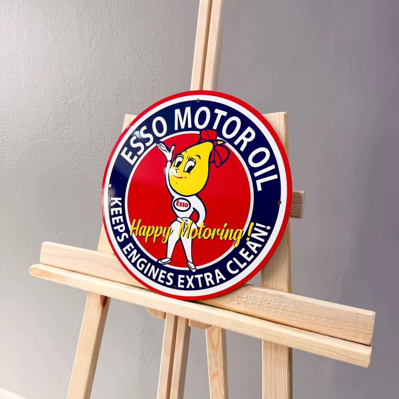 Esso Motor Oil Happy Motoring Female Mascot Metal Tabela