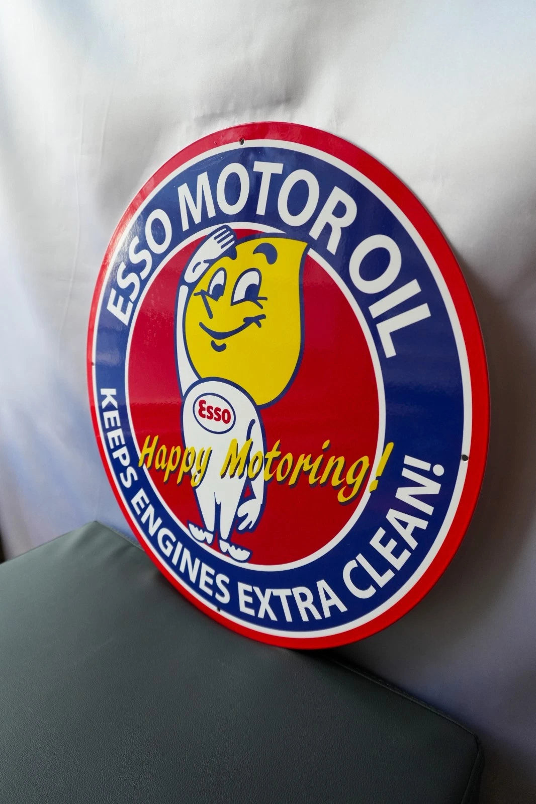 Esso Motor Oil - Happy Motoring! - Oil Drop Mascot - 19.7 Metal Tabela