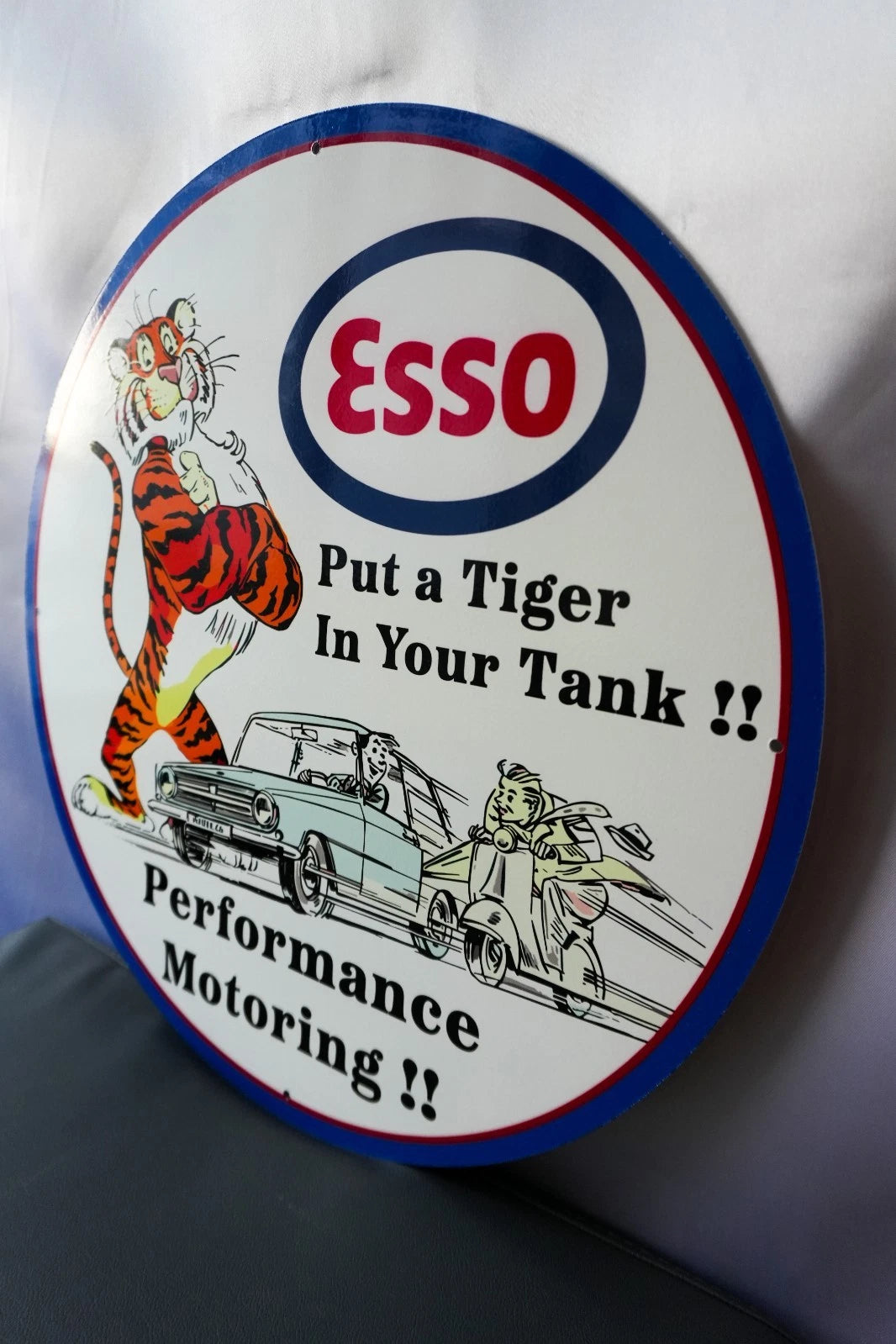 Esso - Put a Tiger in Your Tank!! - Tiger Motoring - 19.7 Metal Tabela