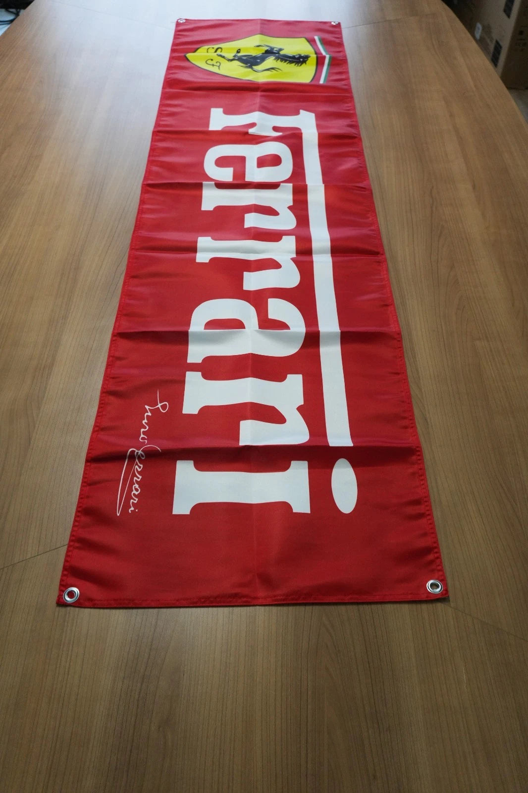 Ferrari Rosso Corsa Flama