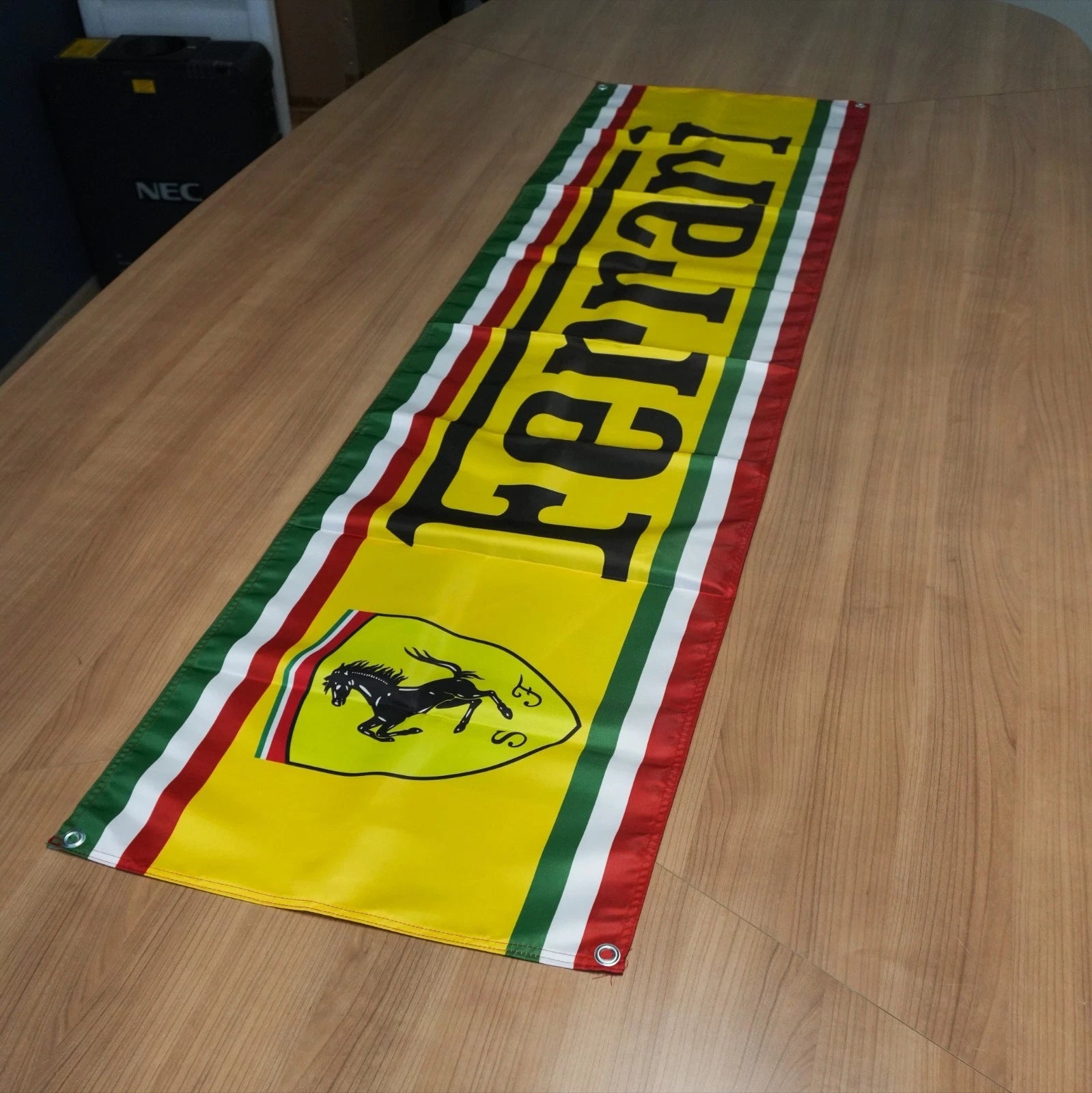 Ferrari Scuderia Italia Flama