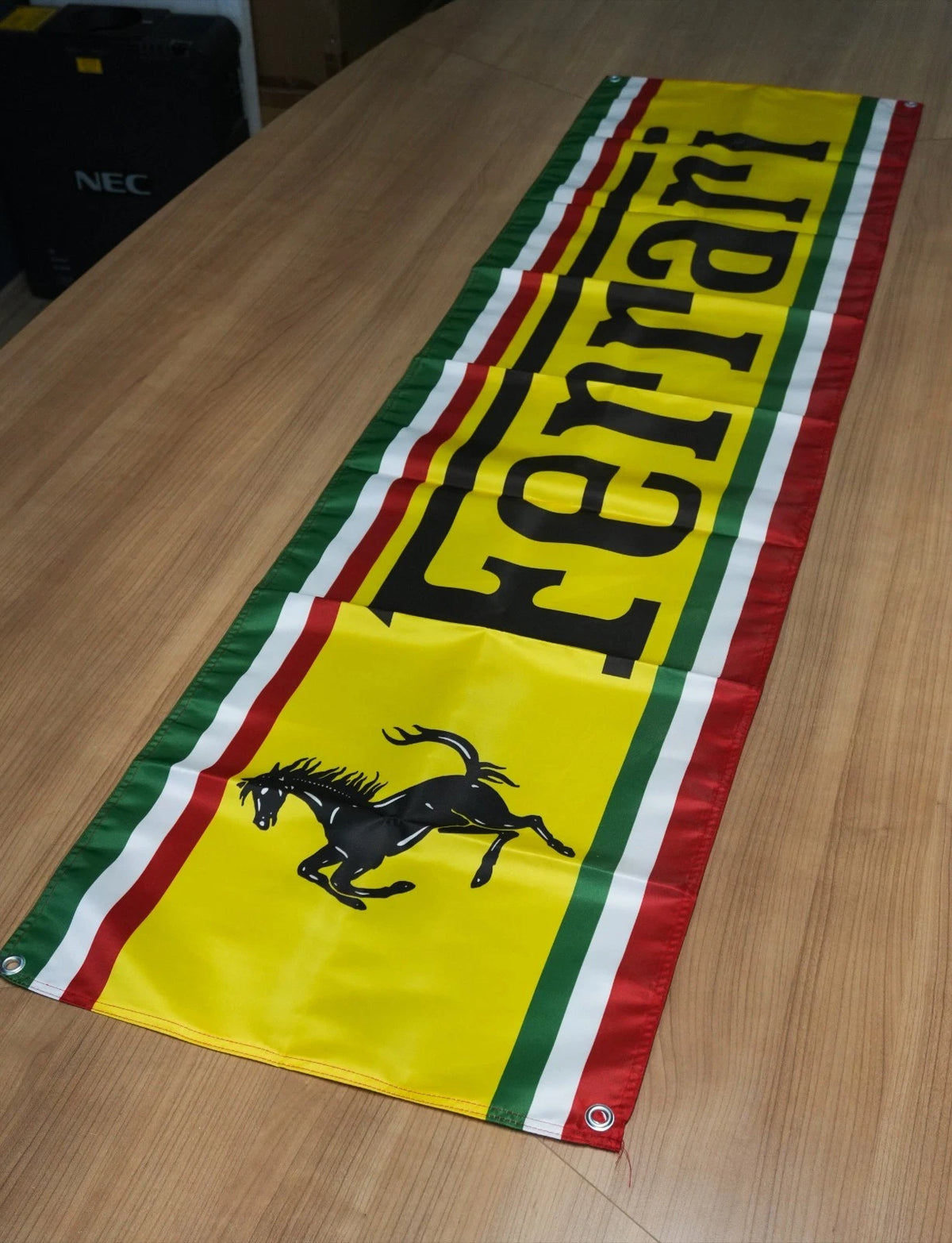 Ferrari Scuderia Italia Flama