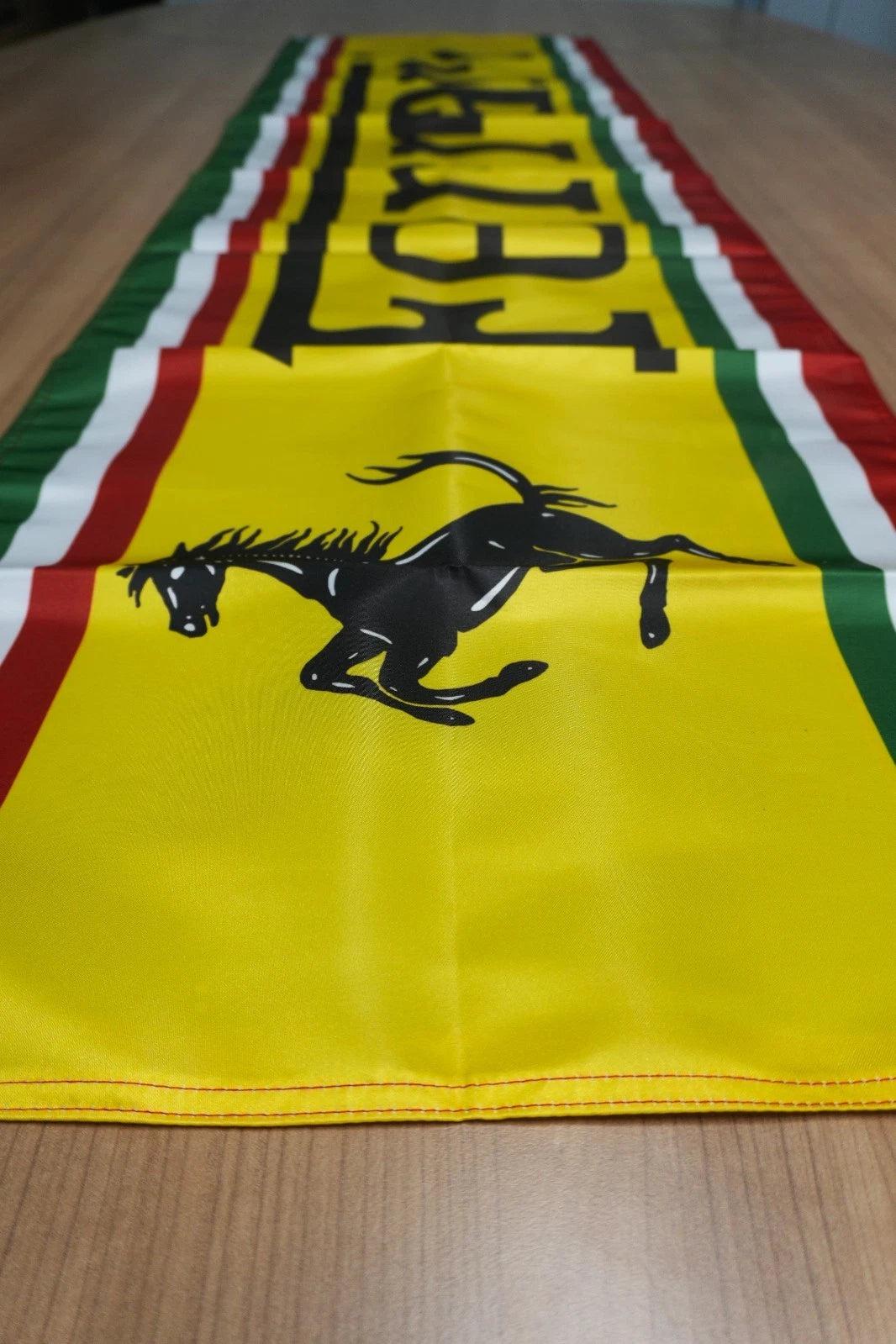 Ferrari Scuderia Italia Flama