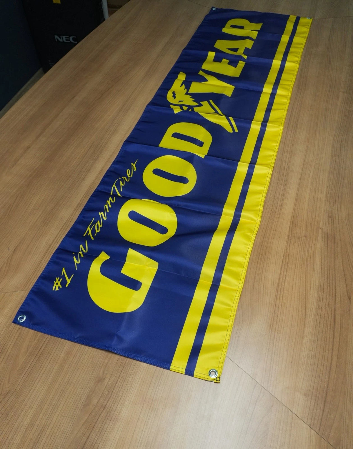 Goodyear Racing Heritage Flama