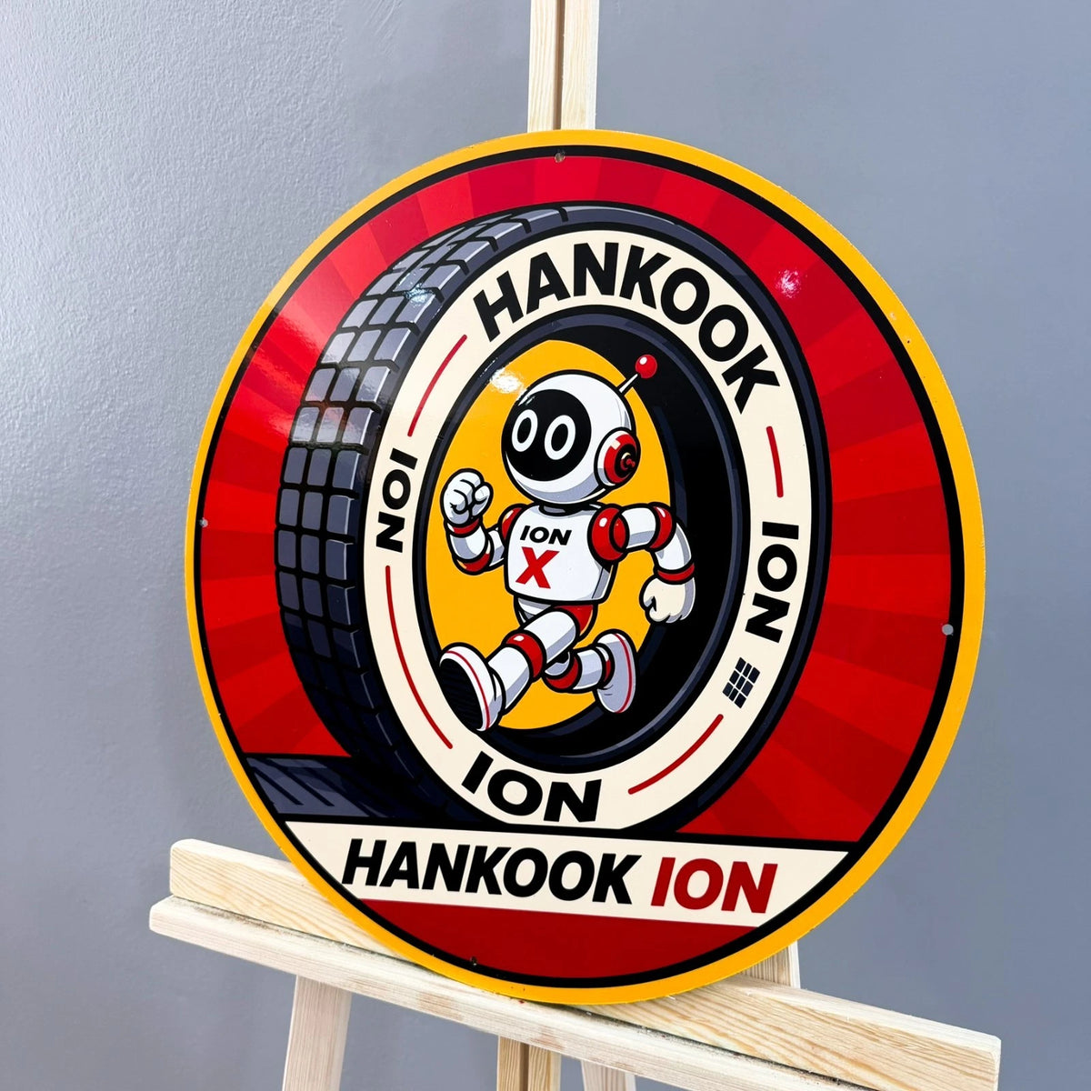 Hankook iON X Tire Mascot Metal Tabela