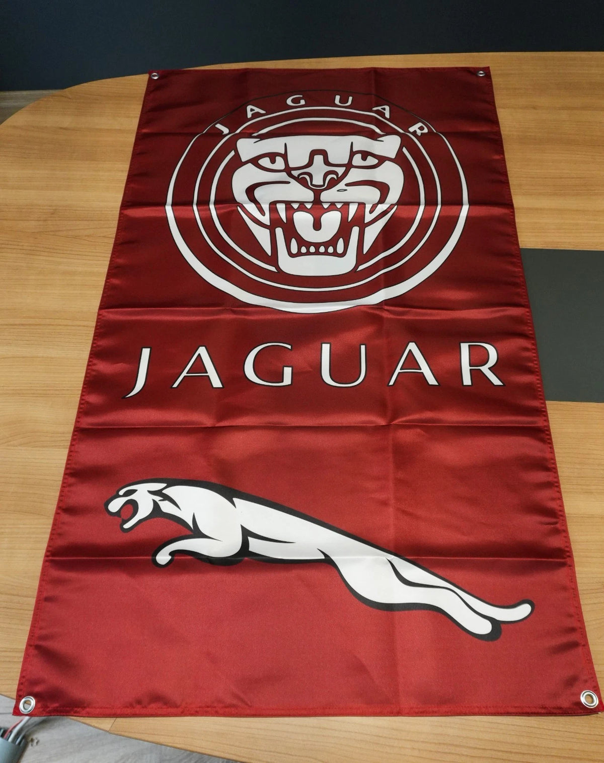 Jaguar Heritage Red Flama