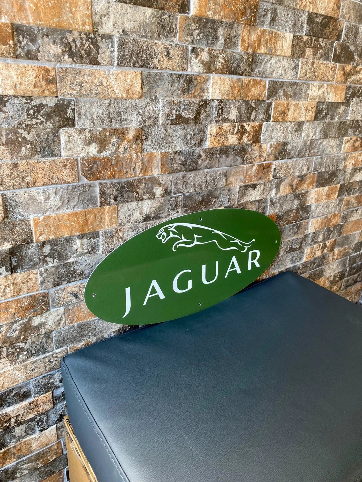 Jaguar Oval Emblem - Heritage Metal Tabela