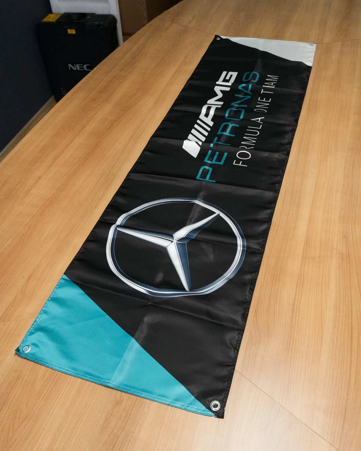 Mercedes AMG Petronas Formula One Team Flama