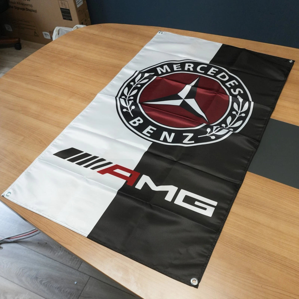 Mercedes-Benz AMG Red Emblem Flama
