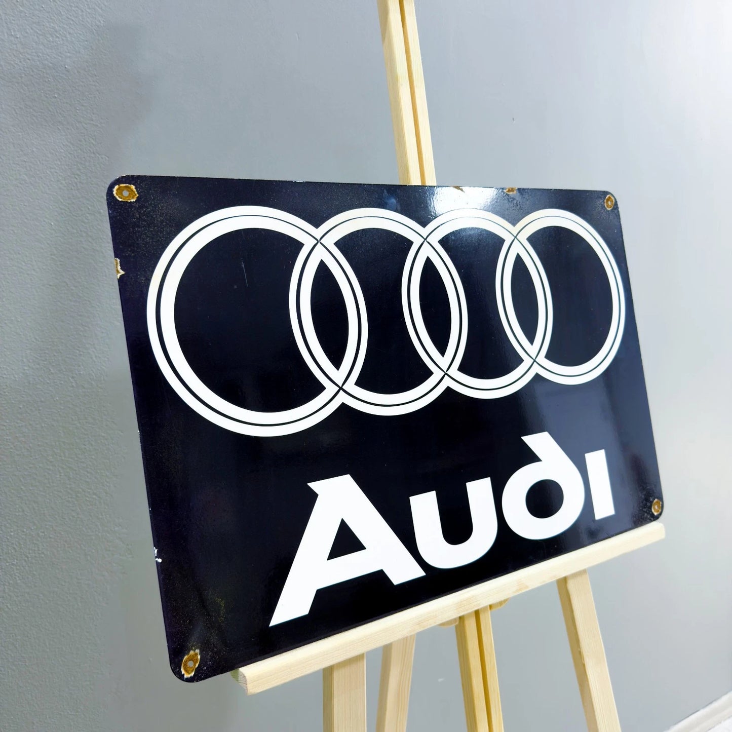 Rusted Audi Rings Metal Tabela