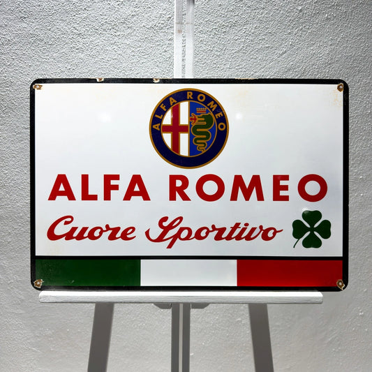 Rusty Alfa Romeo Cuore Sportivo Metal Tabela