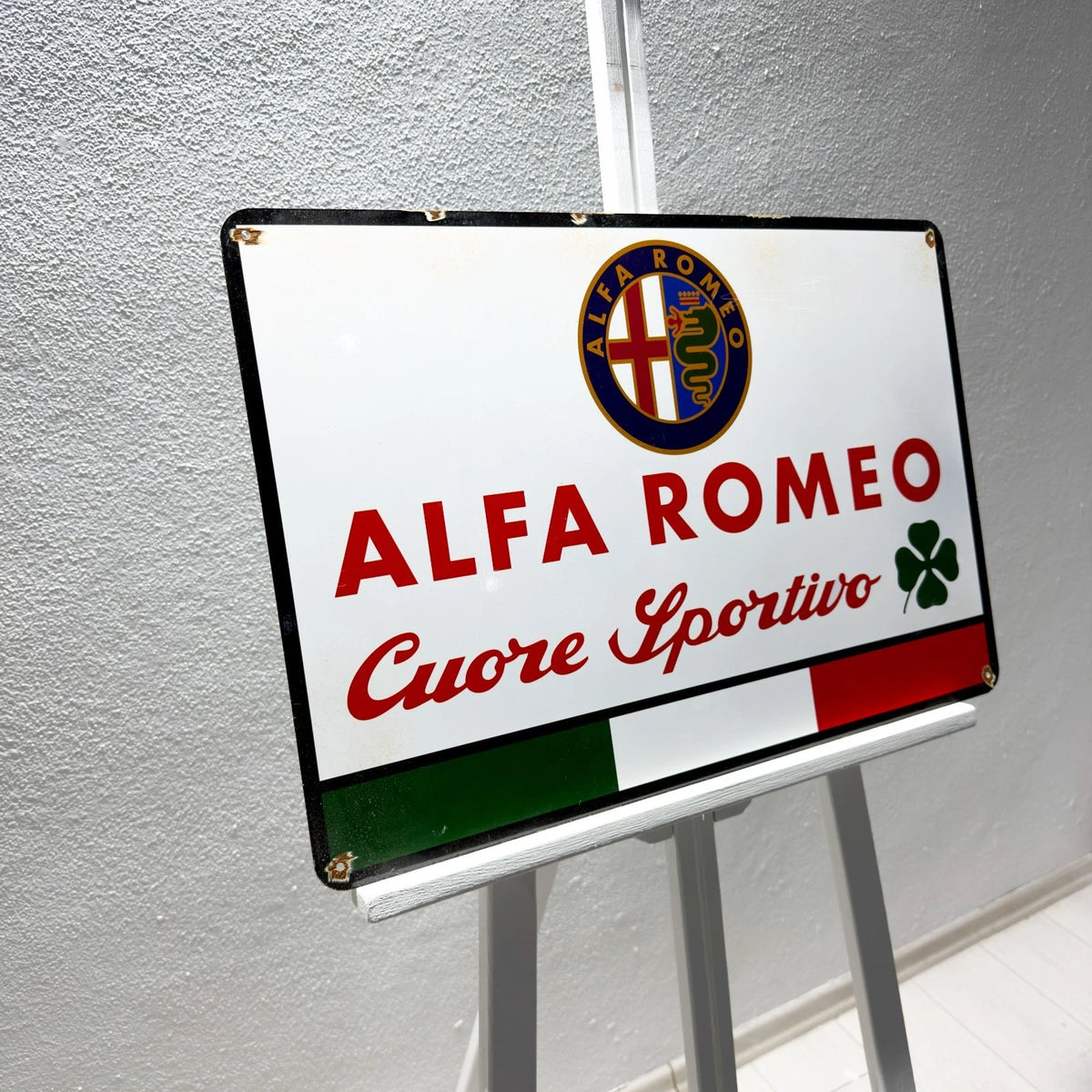 Rusty Alfa Romeo Cuore Sportivo Metal Tabela